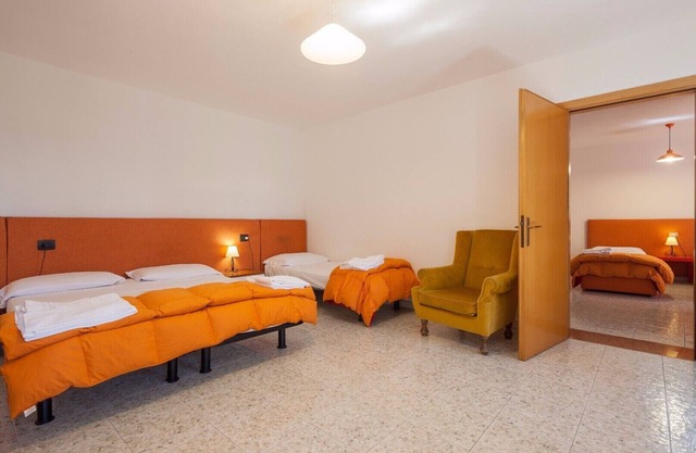 una locanda antigua que es un hito italiano ... unos 200 años "DOUBLE 4"