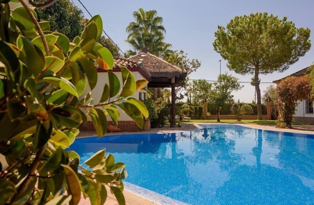 ★Villa Andaluza con piscina, jardín y barbacoa★