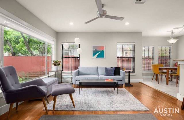 Gorgeous Home in Heart of Zilker with Full Kitchen