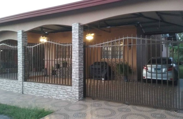 Anny’s Party Home
