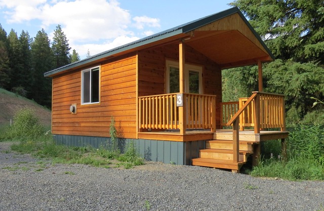 Alojamientos más cercanos a Anthony Lakes. Permanecer en la cabaña del campamento de Rich # 3