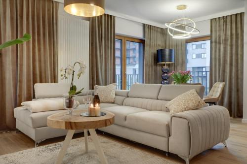 Apartament Heaven - Ceglana Park 2 luksusowe sypialnie i parking , 80m2
