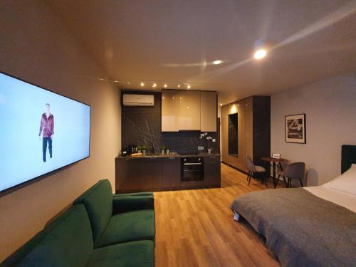 APARTAMENT W CHMURACH- 15 PIĘTRO OSIEDLE TYSIĄCLECIA- parking w hali garażowej, wielki taras z leżakami i widokiem na zachód słońca