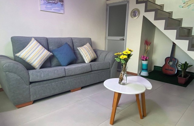 Apartamento a una cuadra del Terminal Quitumbe. Ideal para familia.