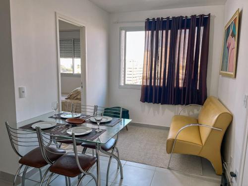 Apartamento com espaço de trabalho completo - Estação João Dias CPTM
