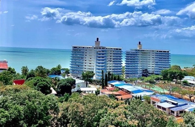 APARTAMENTO CON VISTA AL MAR EN PLAYA CORONADO