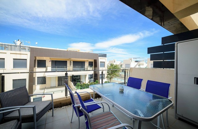 Apartamento moderno con solarium propio de 65m2.