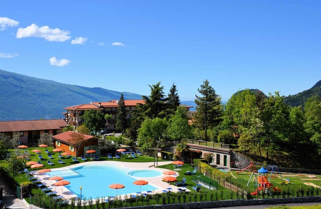 Apartamento vacacional con vista lateral al lago