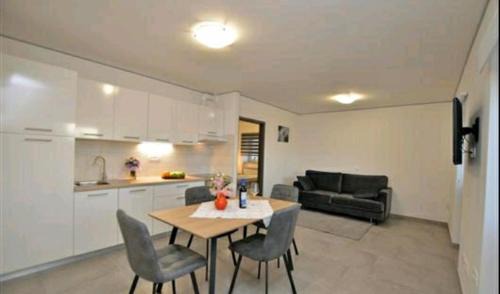 Apartman Bregi*
