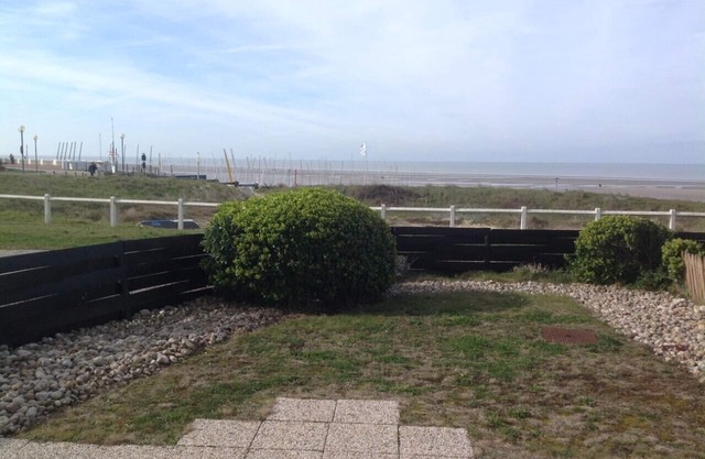 APARTAMENTO 46 M2 PLANTA BAJA REFORMADA (pies en el agua)