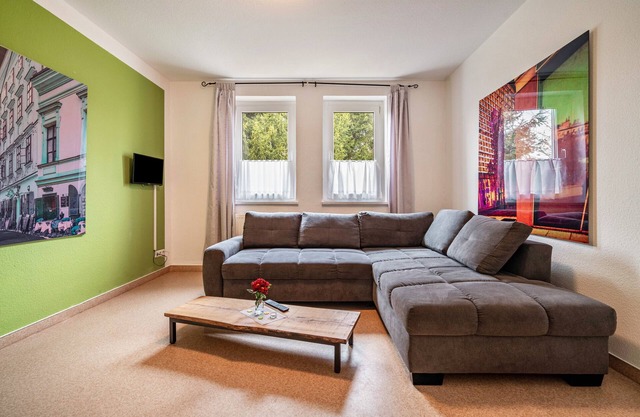 Apartamento '6' con jardín compartido