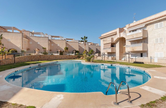 Apartamento 'Aguilas Con Ac Y Piscina' Con Piscina Compartida, Wi-Fi Y Aire Acondicionado