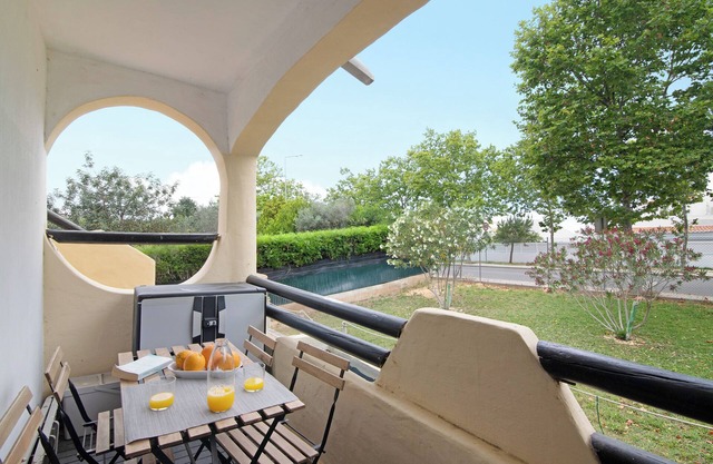 Apartamento 'Alvor Quinta Nova' cerca del mar con piscina compartida y Wi-Fi