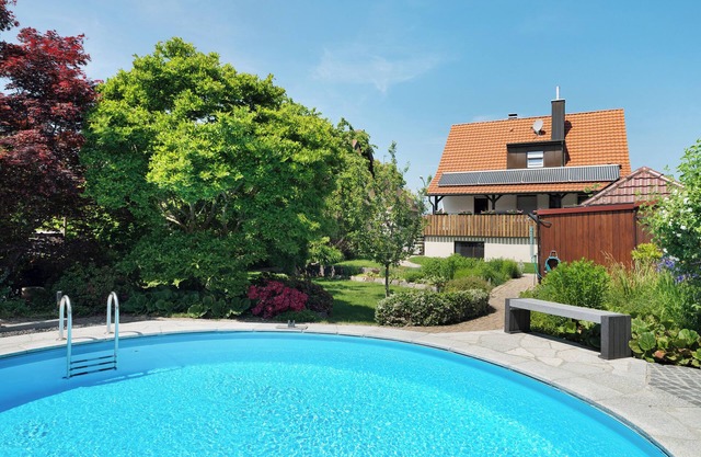 Apartamento 'Aschoff' con vistas a la montaña, piscina compartida y Wi-Fi