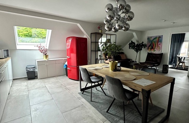 Apartamento 'Deluxe Loftapartement Big Size' con terraza compartida y Wi-Fi