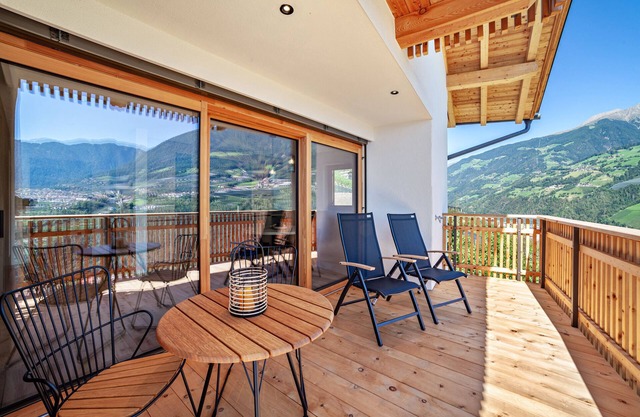 Apartamento 'Huetterhof Langes' con vistas a la montaña, terraza privada y Wi-Fi