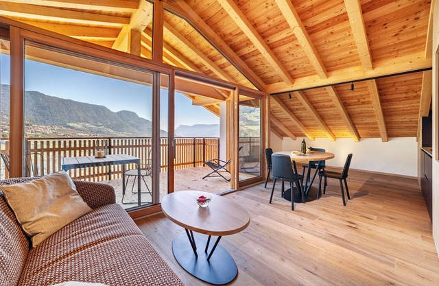 Apartamento 'Huetterhof Summer' con vistas a la montaña, terraza privada y Wi-Fi