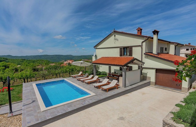 Apartamento en Istria con vistas naturales