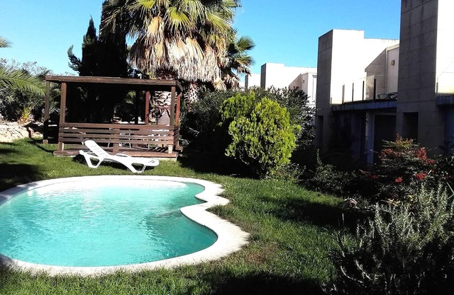 Apartamento en LEscala con piscina comunitaria