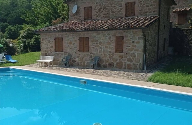 Apartamento en Volterrano con 3 habitaciones, capacidad 8