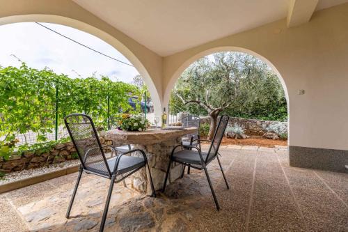 Apartment in Vrbnik - Insel Krk 36871