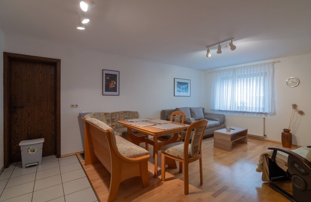 Apartamento 'Juttis Bude' con terraza privada, jardín compartido y Wi-Fi