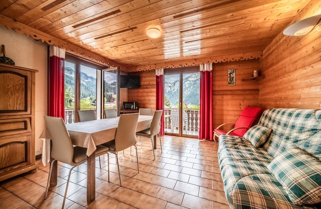 Apartamento 'La Flèche D'Argent - 6 Pers' con vistas a la montaña, balcón y Wi-Fi