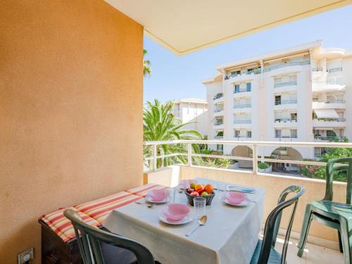 Apartment Les Rives Latines-1 by Interhome
