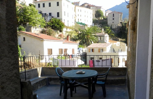 Apartamento de 72 m2 en una casa en Córcega