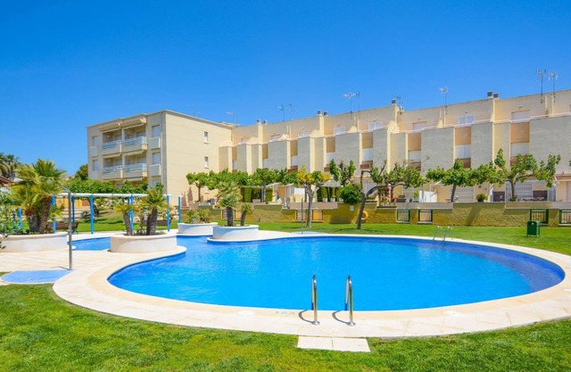 Apartamento en segunda línea de mar con zona comunitaria y piscina