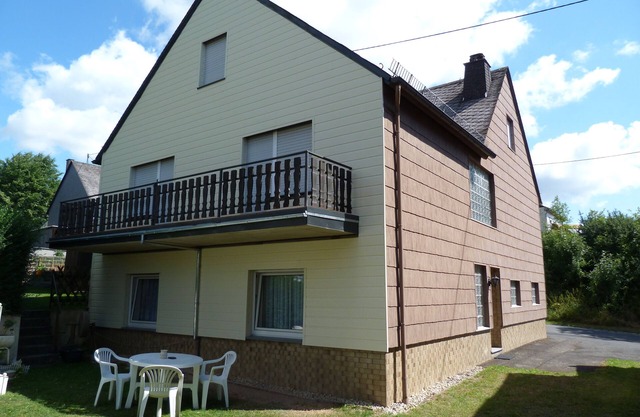 Apartamento "Oresmit" en una ubicación idílica, entre VULKANEIFEL y MOSEL