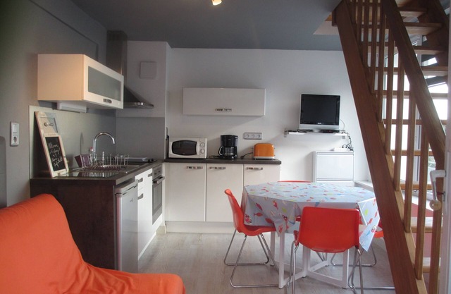 APARTAMENTO CON VISTAS AL MAR KERFANY PINOS (MOELAN MAR)