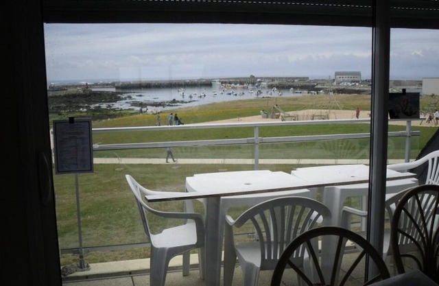Apartment sea view, with swimming pool in condominium and terrace