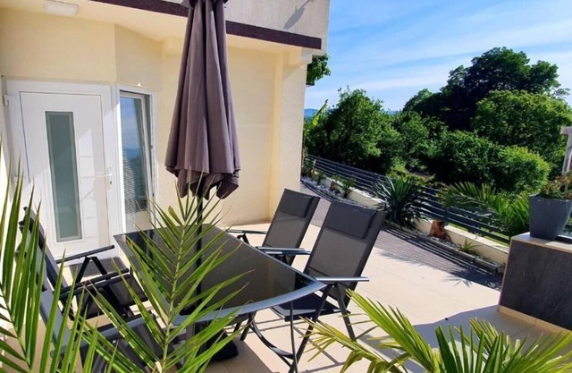 Apartment Superior with 2 Jaccuzzi (94394-A1) - Matulji