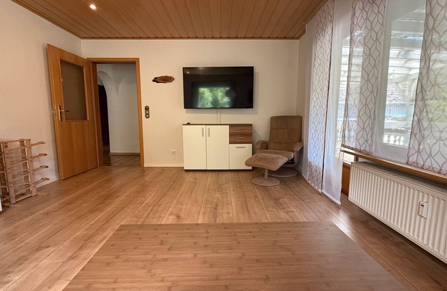 Apartamento 'Traumhaftes Übernachten Im Grünen' con terraza privada, Wi-Fi y aire acondicionado