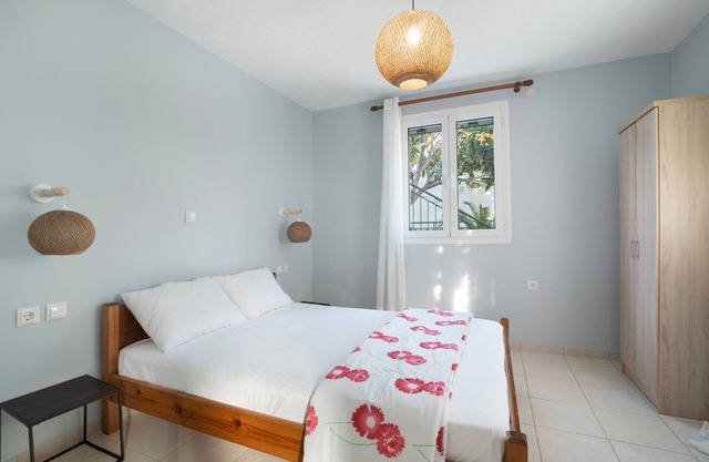 Apartamento 'Two-Bedroom' con jardín compartido, Wi-Fi y aire acondicionado.