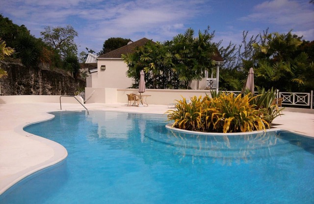 Apartamento con piscina en 70 acres de hermosos jardines tropicales