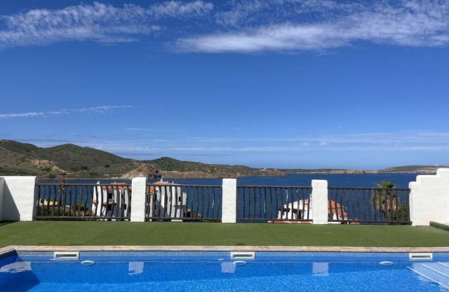 Apartamento con piscina y fabulosas vistas al mar