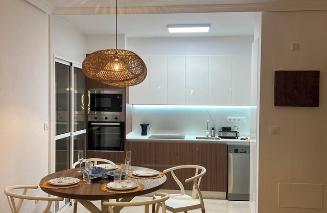 Apartamento con piscina, cancha de padel, terraza y wifi (apto para mascotas)