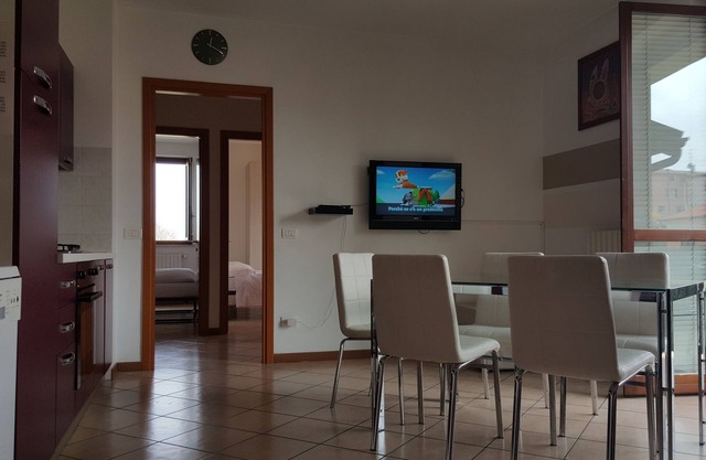 APARTAMENTO CON TERRAZA Y 2 DORMITORIOS IDEALES PARA GARDALAND LAKE Y PARQUES