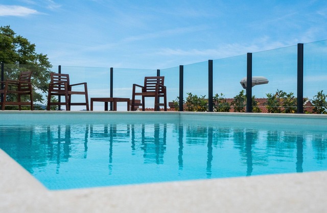 Apartamentos Bella Vista - Apartamento Confort de dos habitaciones con balcón y vista al mar con piscina compartida (APT 1)