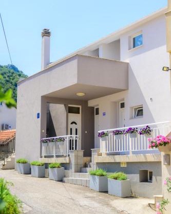 Apartments Galeb
