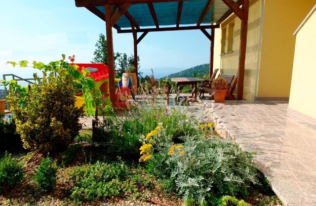 Apartments Jakov