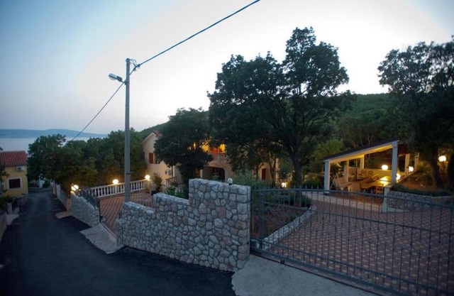 Apartments Marinko
