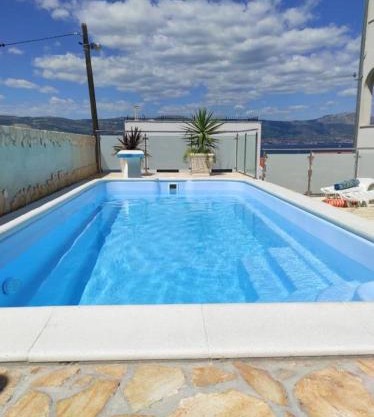 Apartments Sollis