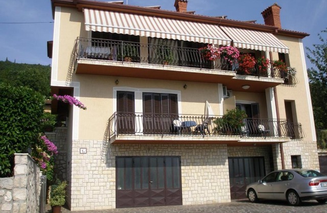 Apartments with a parking space Kraj, Opatija - 7724