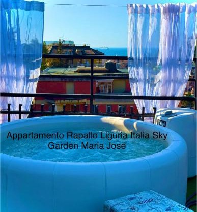 Appartamento Rapallo Sky Garden Maria Jose Liguria - Attico vista mare - Terraces - 2 bagni- 2 Camera da Letto - Box, Wi-fi, Idromassaggio Free inteiro Attico per Voi, con Ascensore
