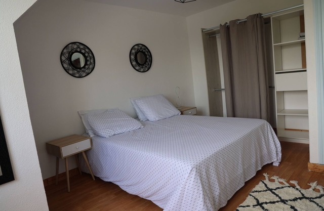 Appartement de Charme Situé au Centre-ville Avec vue mer