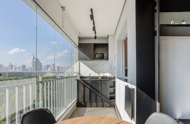 Apt w/ Gourmet Balcony 190m From the Metro Wal0714