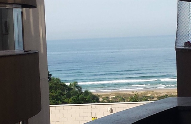 Apt con vistas al mar en la playa de vila.